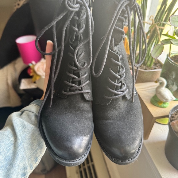 zip up heeled booties 🐈‍⬛🌙 - Picture 4 of 7